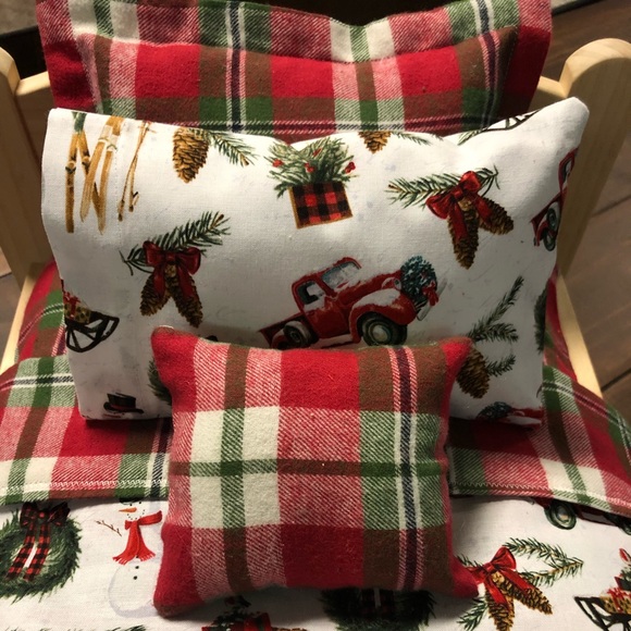 Christmas bedding set for your American girl doll - Picture 3 of 3